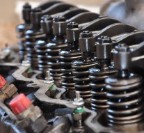 Remplacer un kit embrayage auto, comment faire ?